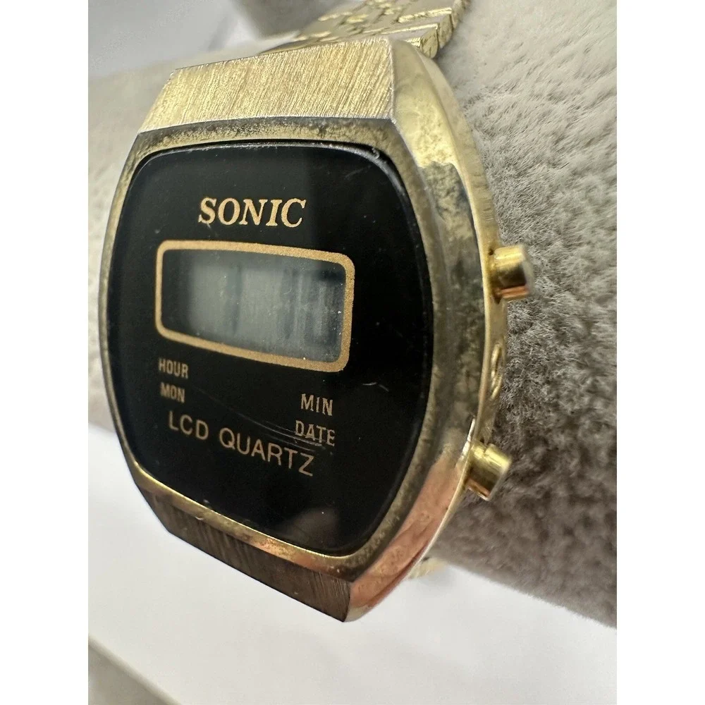 Sonic Digital Womens Watch Vintage Gold Tone LCD New Battery 26MM 6.5